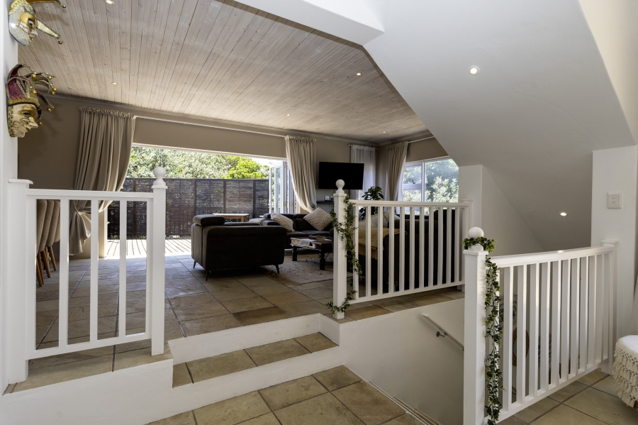 5 Bedroom Property for Sale in West Beach Eastern Cape